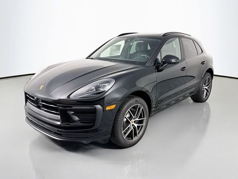 Certified 2026 Porsche Macan AWD/4WD image 1