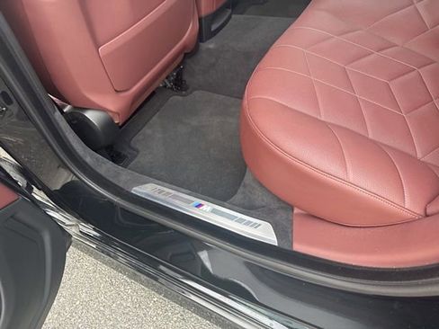 Used 2023 BMW 760i xDrive image 19