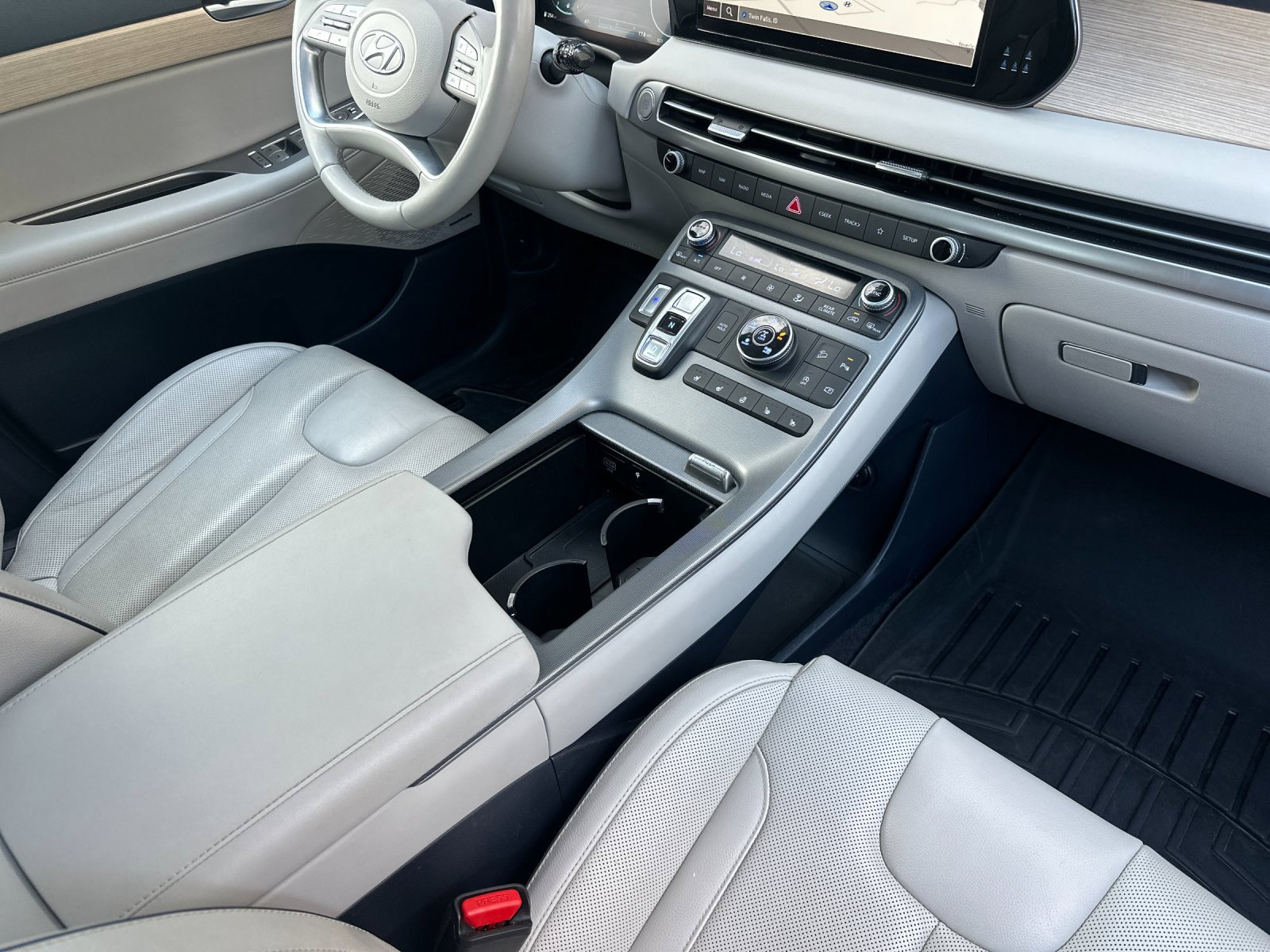 Used 2023 Hyundai Palisade Limited AWD/4WD image 18