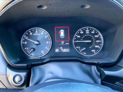 Used 2025 Subaru Outback Premium image 25