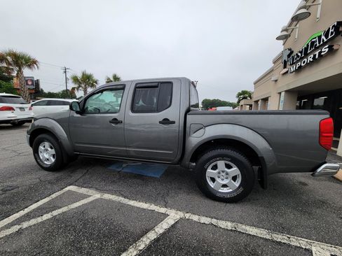 Used 2007 Nissan Frontier SE w/ SE Value Truck Pkg AWD/4WD image 6