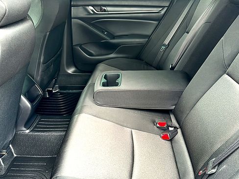 Used 2018 Honda Accord LX image 18