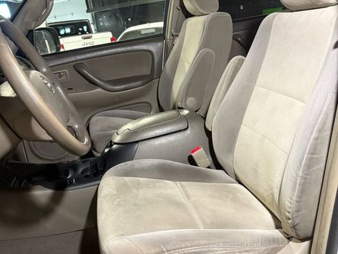 Used 2007 Toyota Sequoia SR5 AWD/4WD image 8