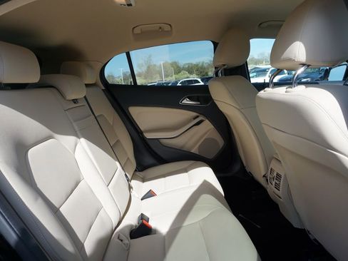 Used 2019 Mercedes-Benz GLA 250 4MATIC image 26