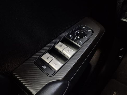 Used 2024 Mitsubishi Outlander SE Black Edition image 19