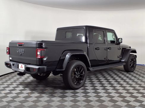 Used 2022 Jeep Gladiator Overland AWD/4WD image 32