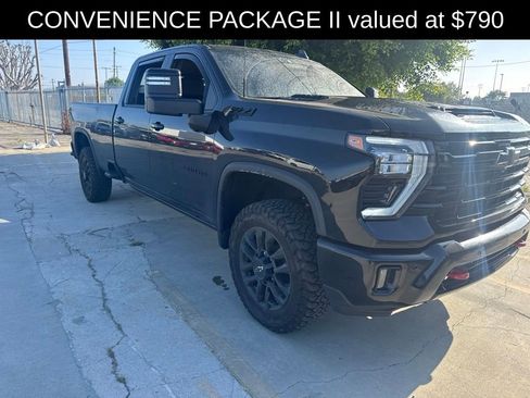 Used 2025 Chevrolet Silverado 2500 LT w/ Trail Boss Package AWD/4WD image 9