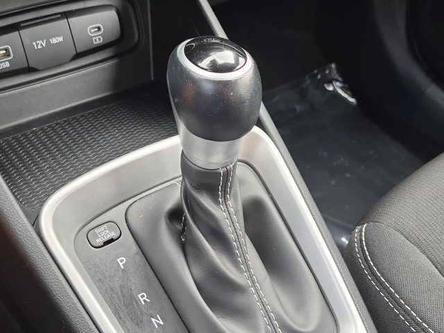 Used 2025 Hyundai Venue SEL FWD image 19