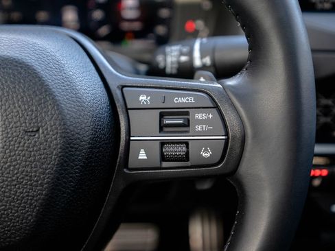 Used 2025 Honda Accord Sport image 17