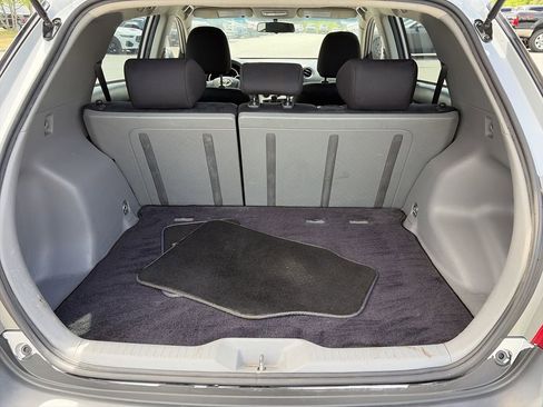 Used 2010 Toyota Matrix image 26