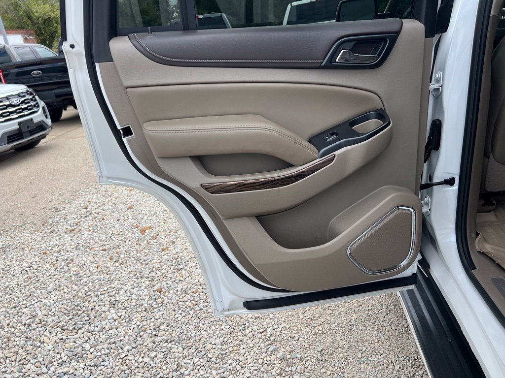 Used 2016 GMC Yukon SLT w/ Open Road Package AWD/4WD image 16
