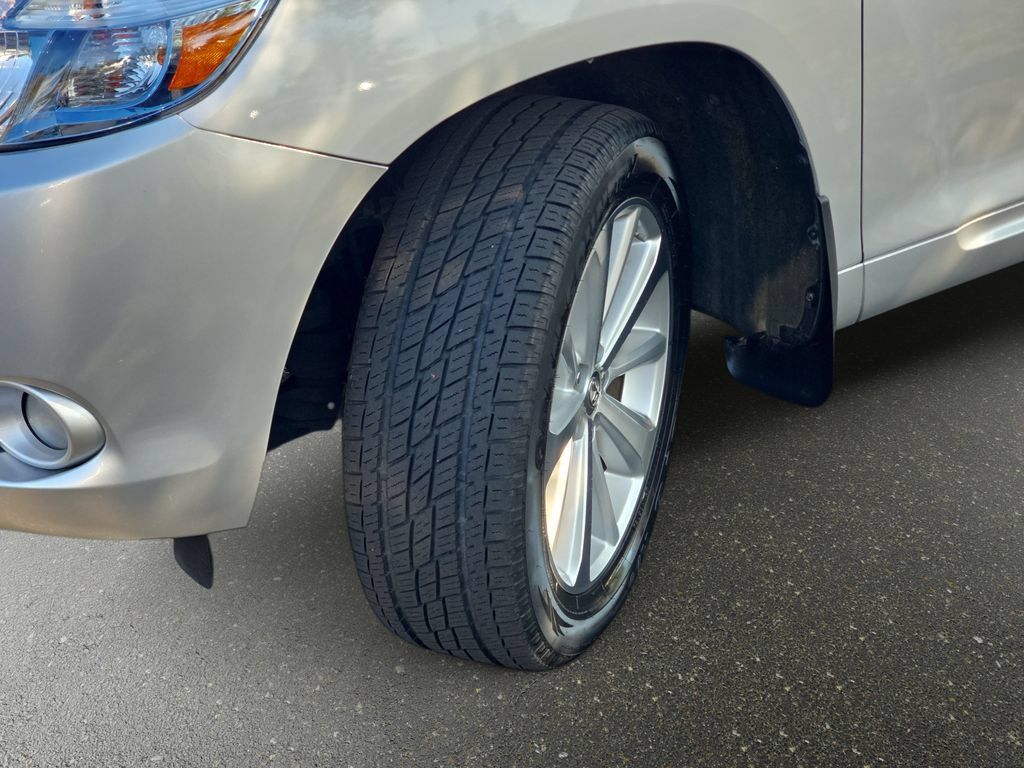 Used 2009 Toyota Highlander Limited AWD/4WD image 36