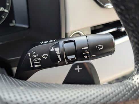 Used 2023 Mitsubishi Outlander SEL FWD image 31