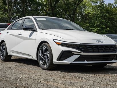 New 2025 Hyundai Elantra Sport