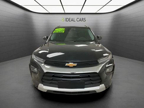 Used 2023 Chevrolet TrailBlazer LT FWD image 2