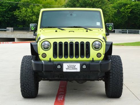 Used 2016 Jeep Wrangler Unlimited Rubicon AWD/4WD image 7
