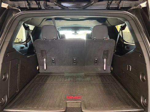 Used 2021 GMC Yukon XL SLE AWD/4WD image 19