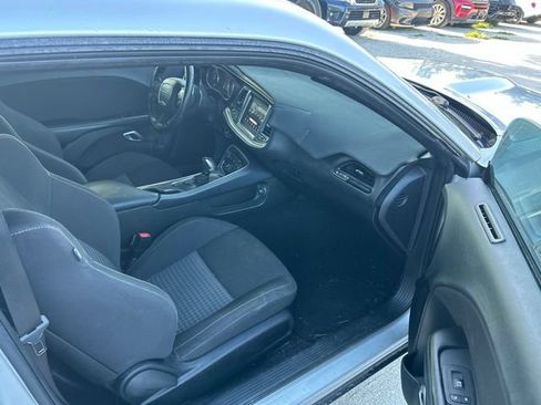Used 2021 Dodge Challenger R/T RWD image 9