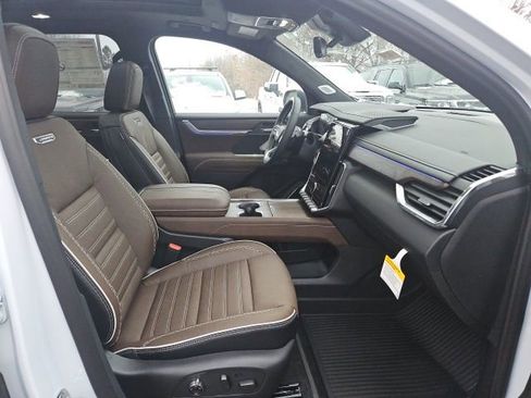 New 2026 GMC Acadia Denali Ultimate w/ LPO, Floor Liner Package image 16