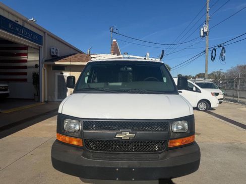 Used 2015 Chevrolet Express 2500 image 8