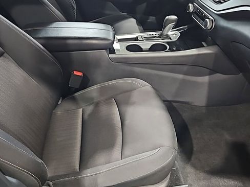 Used 2024 Nissan Altima 2.5 SV image 13