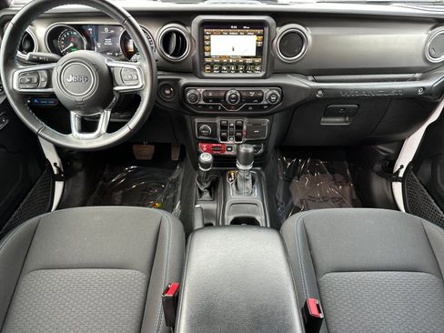 Used 2022 Jeep Wrangler Unlimited Rubicon 4xe image 13