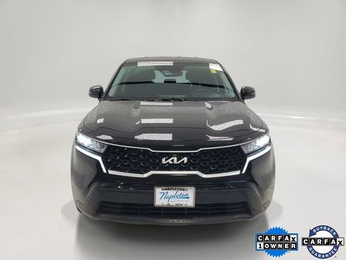 Used 2022 Kia Sorento LX FWD image 2