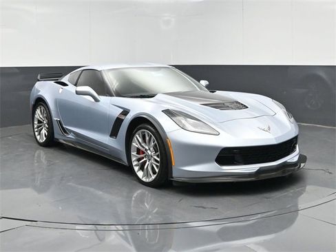 Used 2017 Chevrolet Corvette Z06 image 2