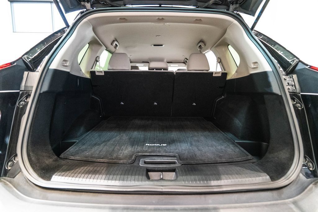 Used 2023 Nissan Rogue SV FWD image 33