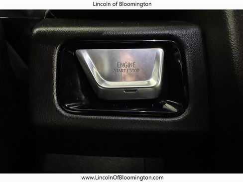Used 2025 GMC Yukon Denali AWD/4WD image 49