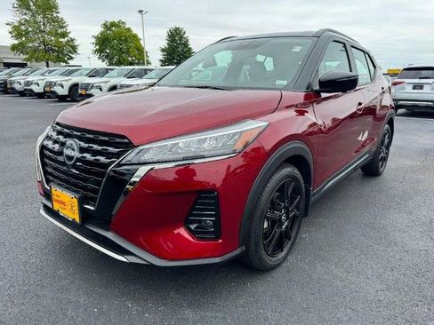 Certified 2023 Nissan Kicks SR w/ SR Premium Package FWD image 8