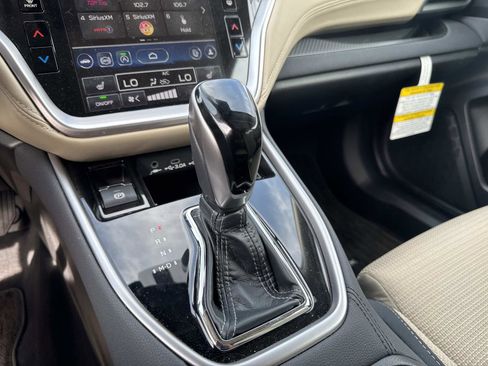 Used 2025 Subaru Outback Premium image 24