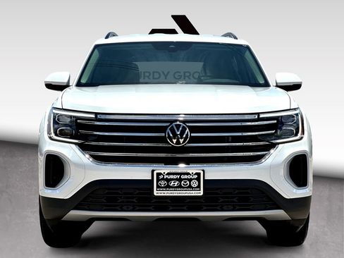 Used 2026 Volkswagen Atlas SE FWD image 3