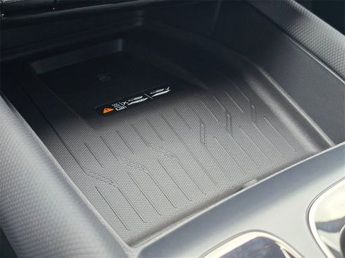 New 2026 Chevrolet Equinox EV RS image 34