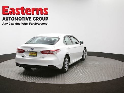 Used 2020 Toyota Camry LE image 40