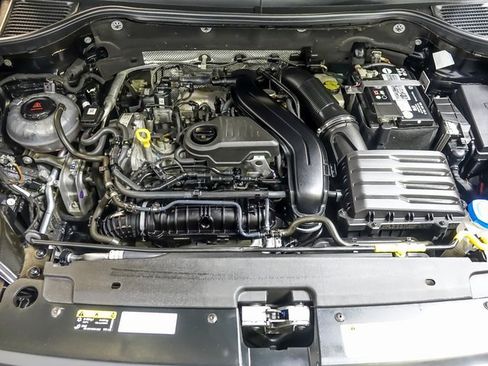 Used 2022 Volkswagen Taos SE image 30