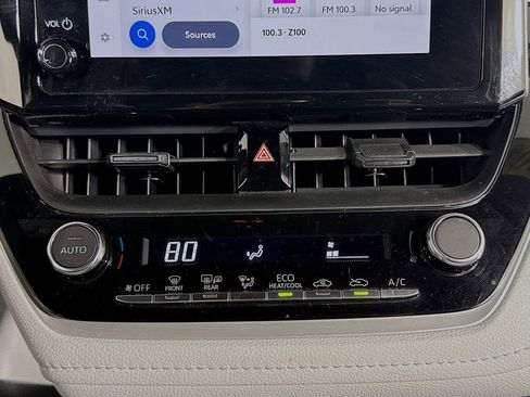 Used 2023 Toyota Corolla SE w/ Carpet Mat Package (TMS) FWD image 16