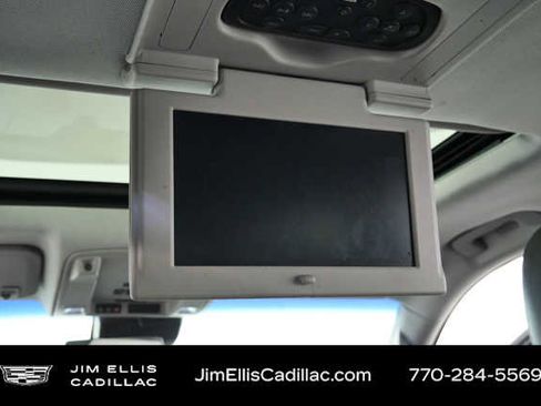 Used 2020 Cadillac Escalade ESV Luxury AWD/4WD image 18