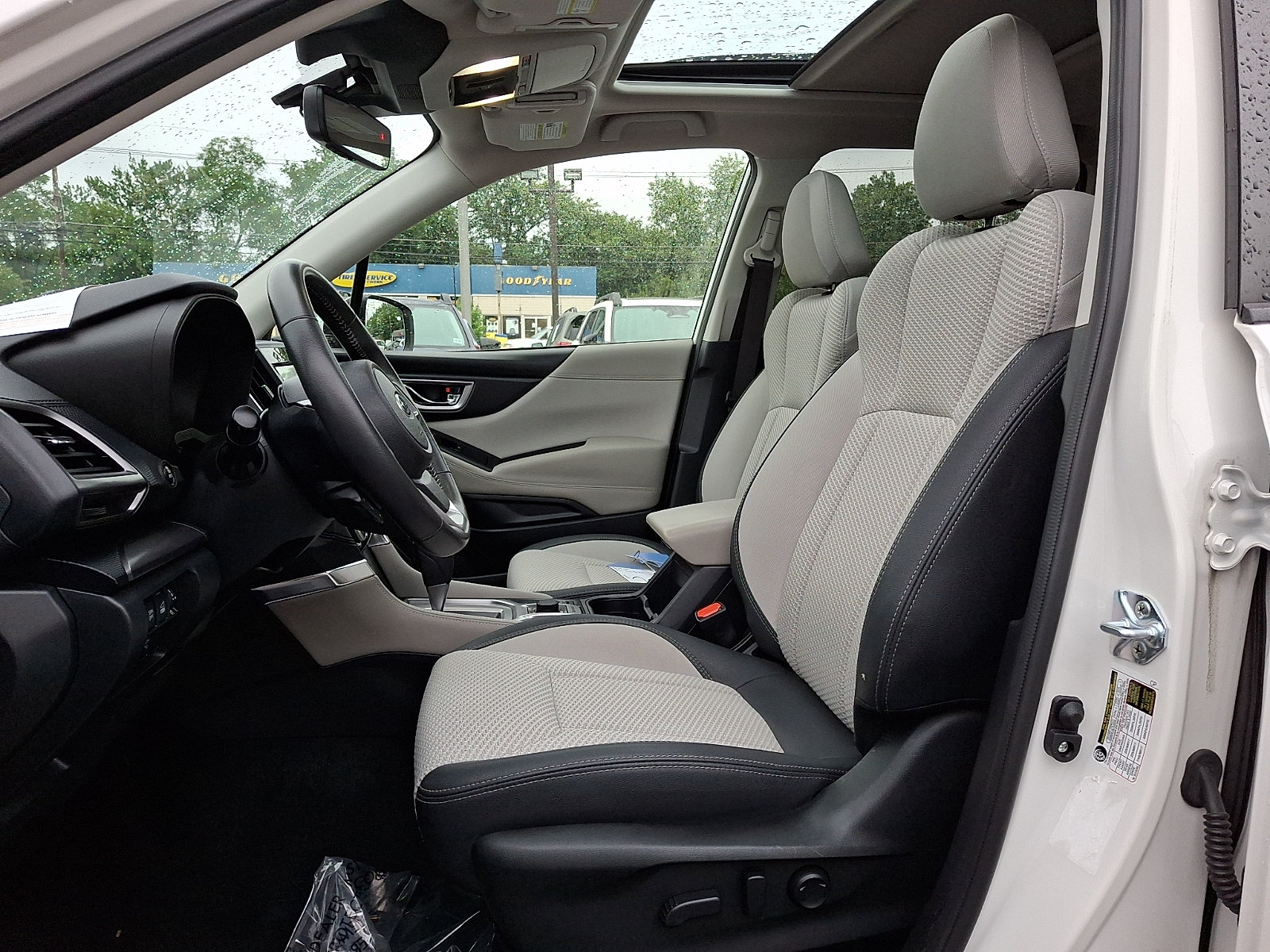 Certified 2024 Subaru Forester Premium AWD/4WD image 14