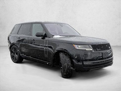Used 2023 Land Rover Range Rover SE image 3