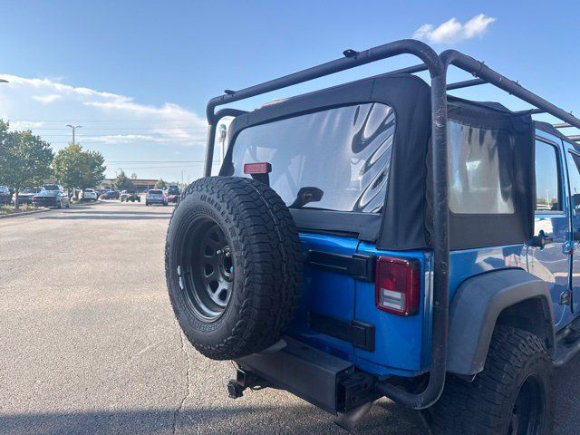 Used 2015 Jeep Wrangler Unlimited Sport w/ Connectivity Group AWD/4WD image 12
