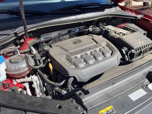 Used 2023 Volkswagen Tiguan SE w/ Panoramic Sunroof Package image 35