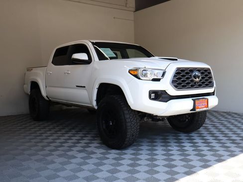 Used 2023 Toyota Tacoma TRD Sport w/ Advanced Technology Package AWD/4WD image 6