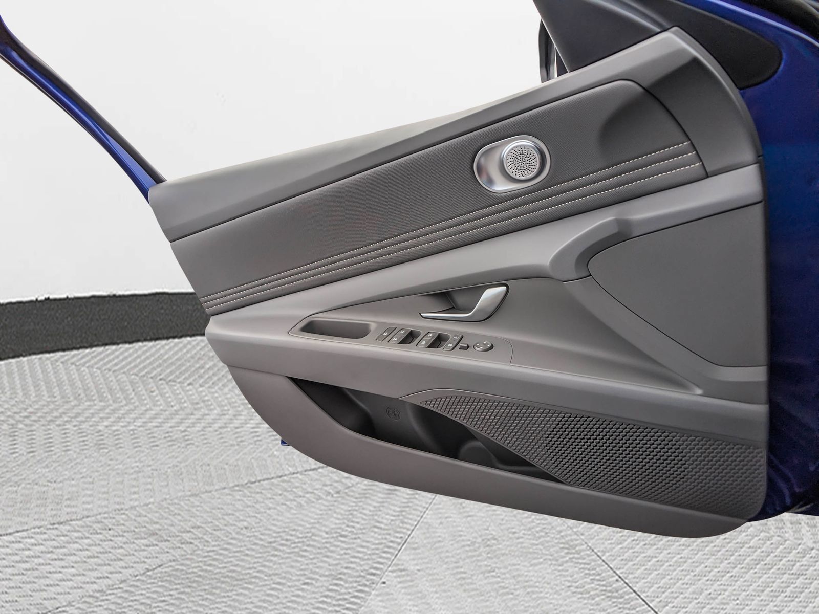 New 2025 Hyundai Elantra SEL FWD image 26