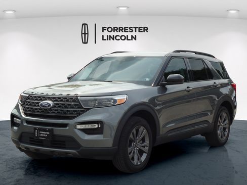 Used 2023 Ford Explorer XLT w/ Equipment Group 202A AWD/4WD image 7