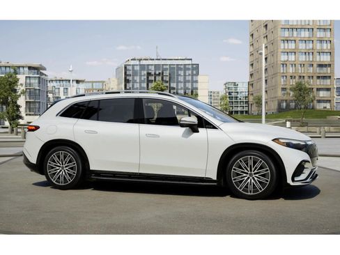 New 2026 Mercedes-Benz EQS 400 4MATIC SUV image 14