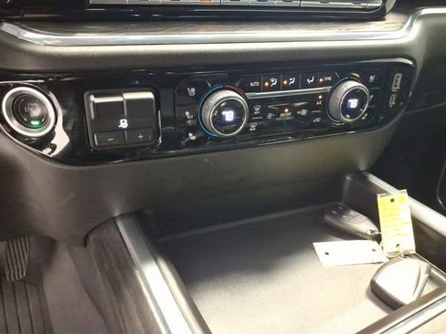 Used 2025 Chevrolet Silverado 2500 LTZ w/ LTZ Premium Package AWD/4WD image 24