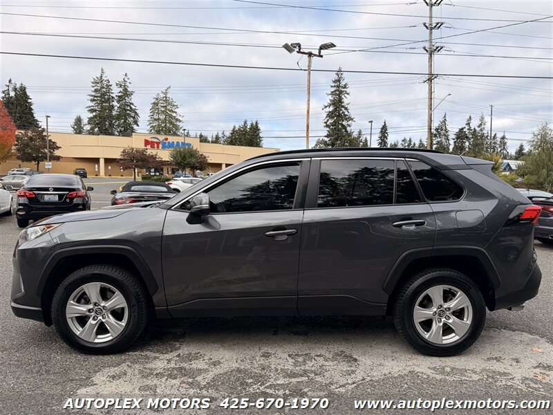 Used 2020 Toyota RAV4 XLE w/ Convenience Package AWD/4WD image 4