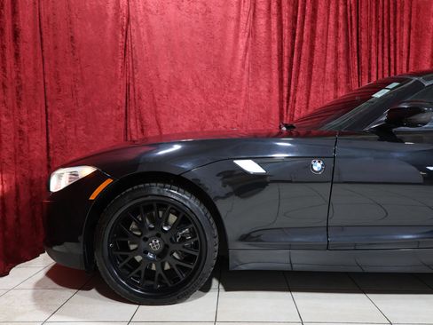 Used 2011 BMW Z4 sDrive30i image 6