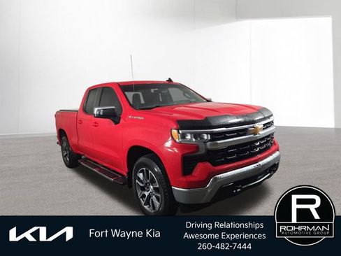 Used 2024 Chevrolet Silverado 1500 LT AWD/4WD image 5